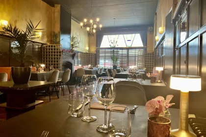 Bigger view of Binnenrestauran
